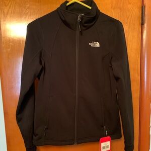 NWT women’s Momentum North face jacket. Medium! TNF Black
